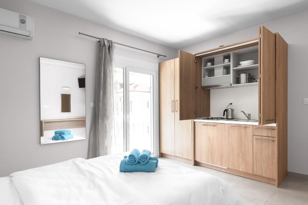 Апартаменти Blue Flag, Nilie Hospitality Mgmt Олімпіакі-Акті Екстер'єр фото