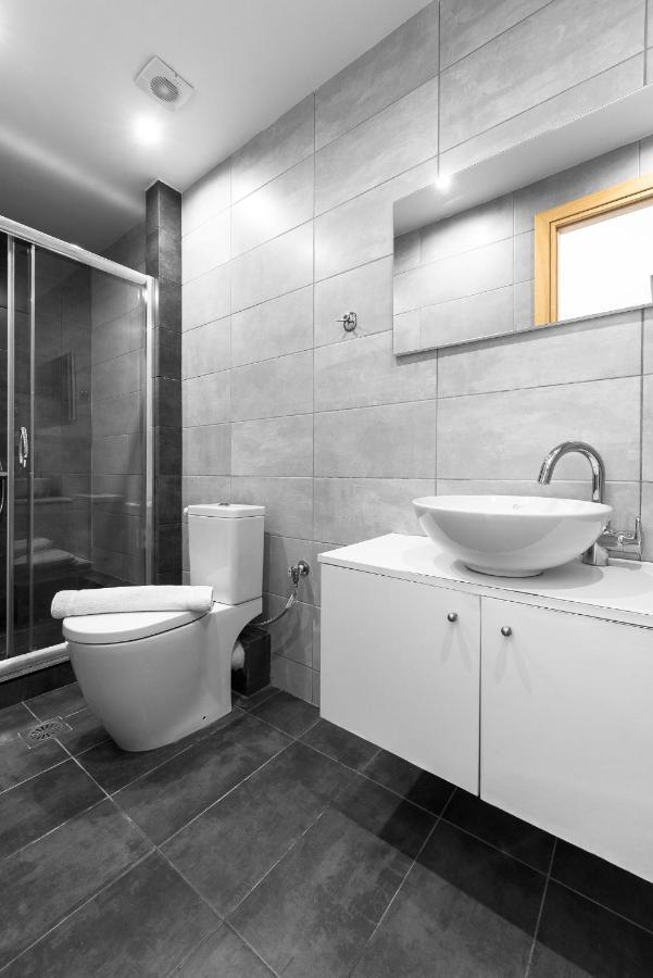Апартаменти Blue Flag, Nilie Hospitality Mgmt Олімпіакі-Акті Екстер'єр фото
